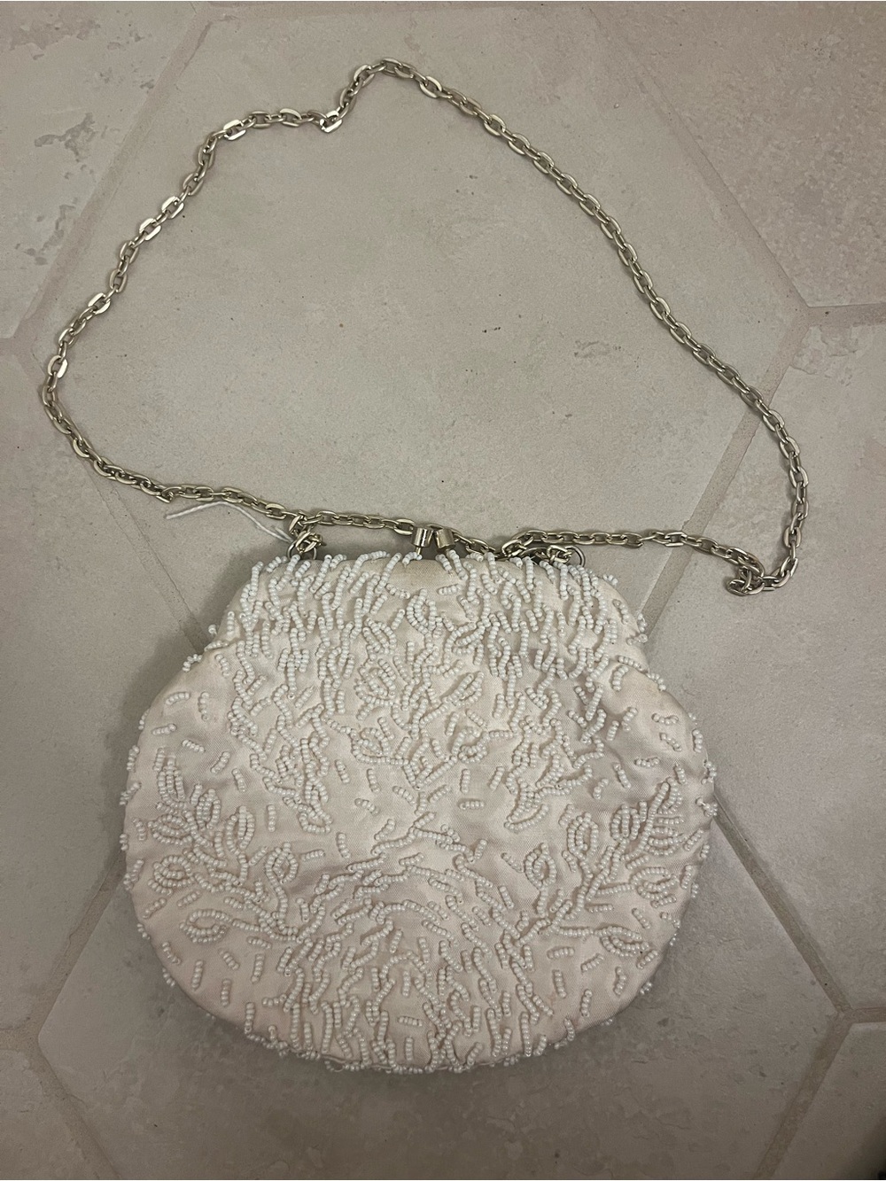 Beaded White Round Chain Shoulder Bag